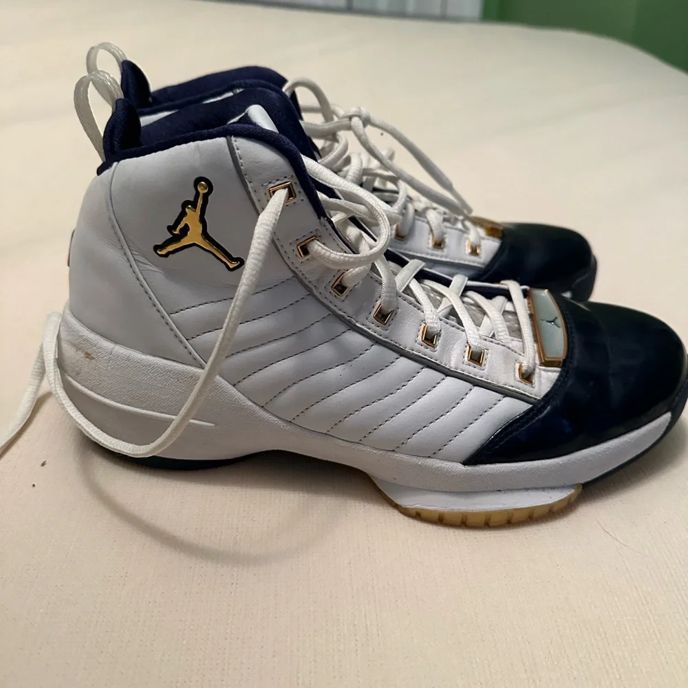 Jordan’s - Picture 2 of 4